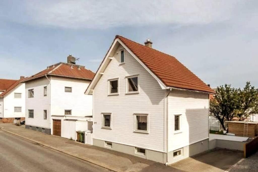 Beautiful 3-Bedroom Apartment Near City Center Stavanger Exterior foto